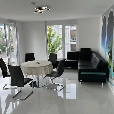 Ferienwohnung Allee Cite דירה *